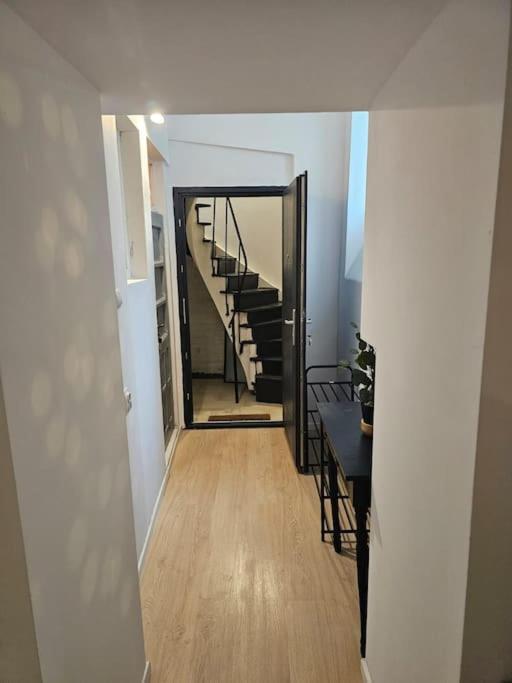 Heart Of City Center 4Br 2Bath 10 Pers Bucureşti Ngoại thất bức ảnh