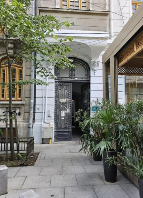 Heart Of City Center 4Br 2Bath 10 Pers Bucureşti Ngoại thất bức ảnh